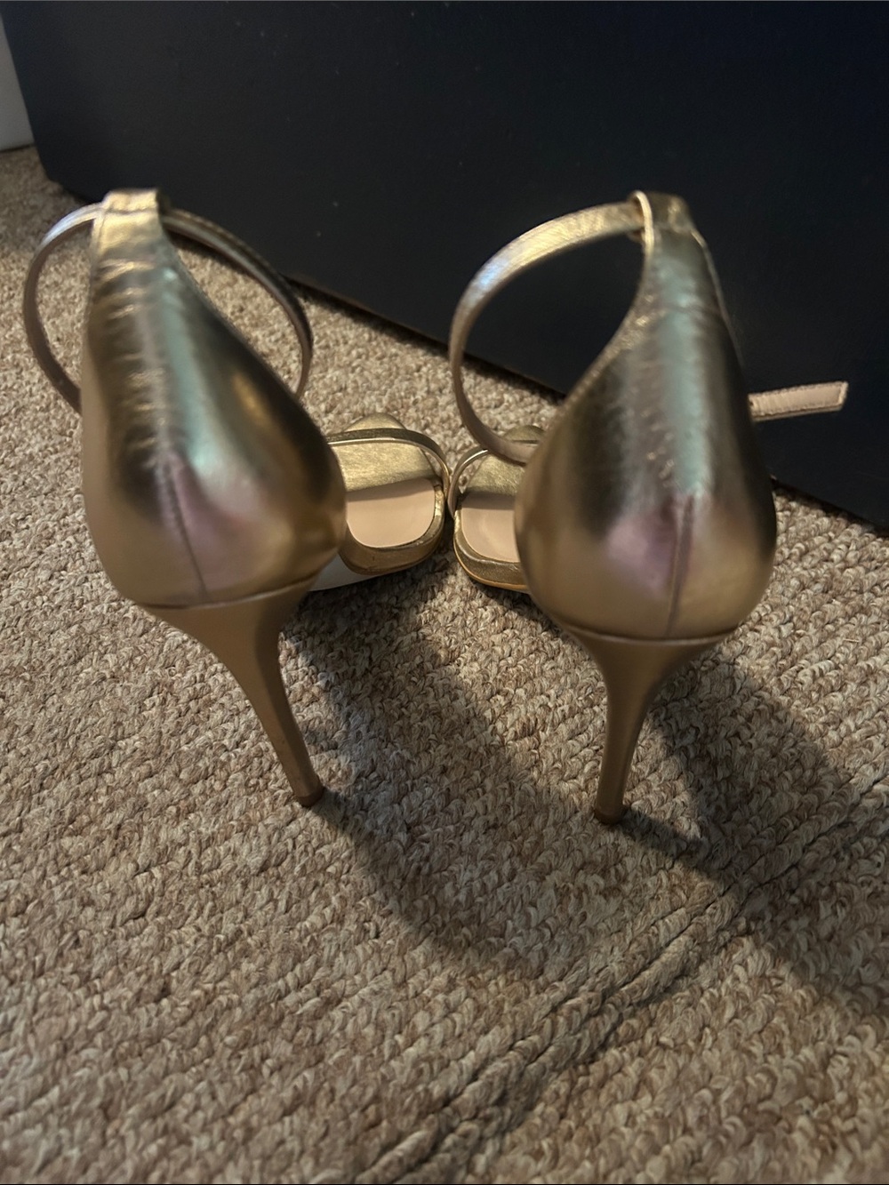 Steve Madden gold heels 6.5 - Picture 4 of 4